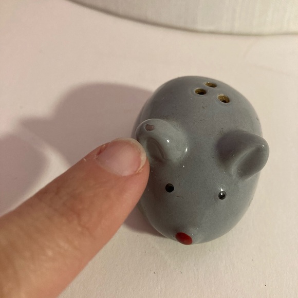 Adorable Vintage Cat & Mouse Salt & Pepper Shakers - Picture 7 of 11